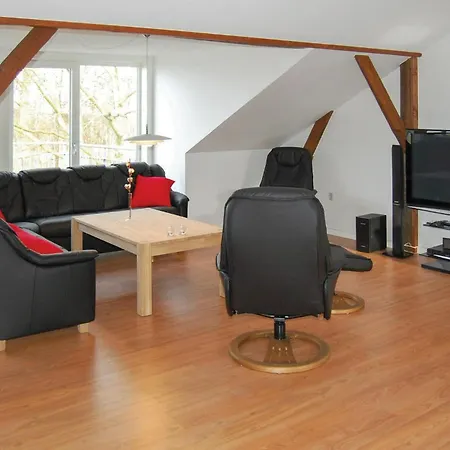 Seven-bedroom In Dom wakacyjny *