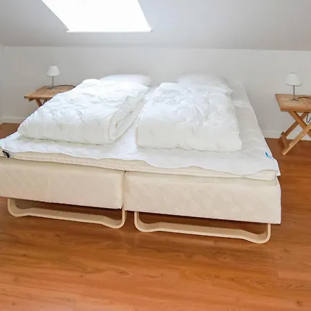 Dom wakacyjny Seven-bedroom In *