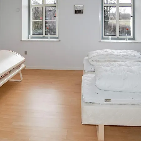 Seven-bedroom In