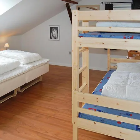 Seven-bedroom In Dom wakacyjny *
