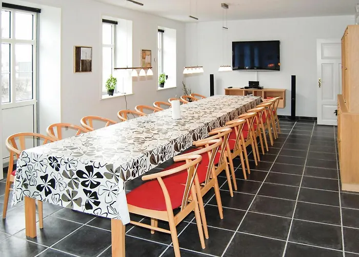 Seven-bedroom In Dom wakacyjny *