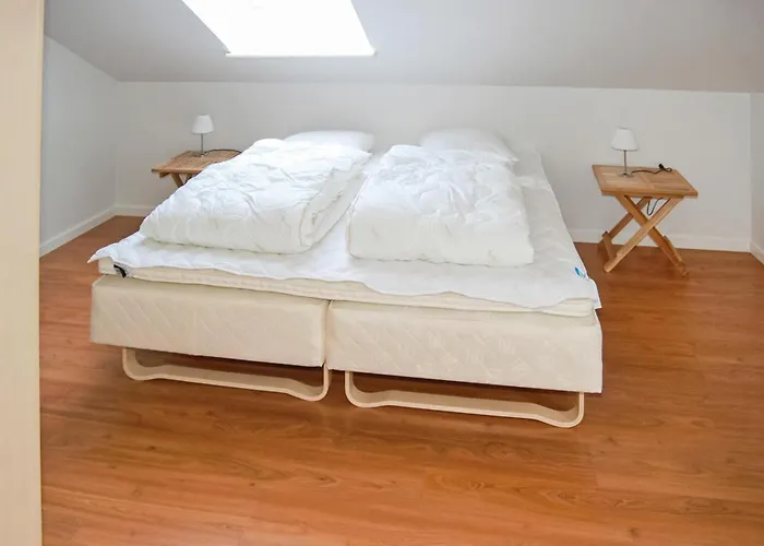 Dom wakacyjny Seven-bedroom In *