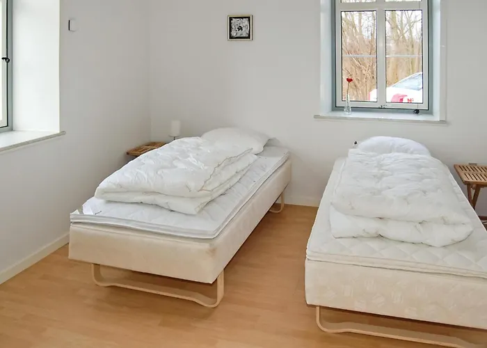 Seven-bedroom In *